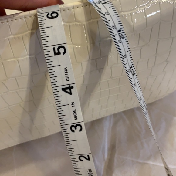 Large Tote - Picture 7 of 10